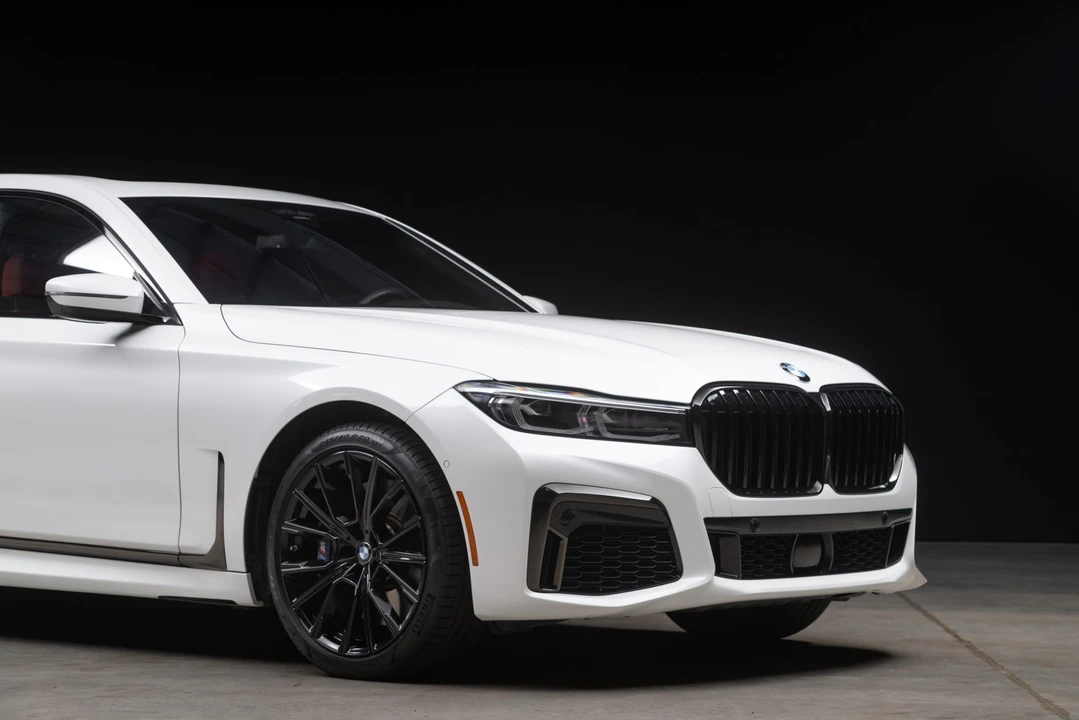 2021 BMW G11/G12 750i & M760i Sedan - Image 29 of 31
