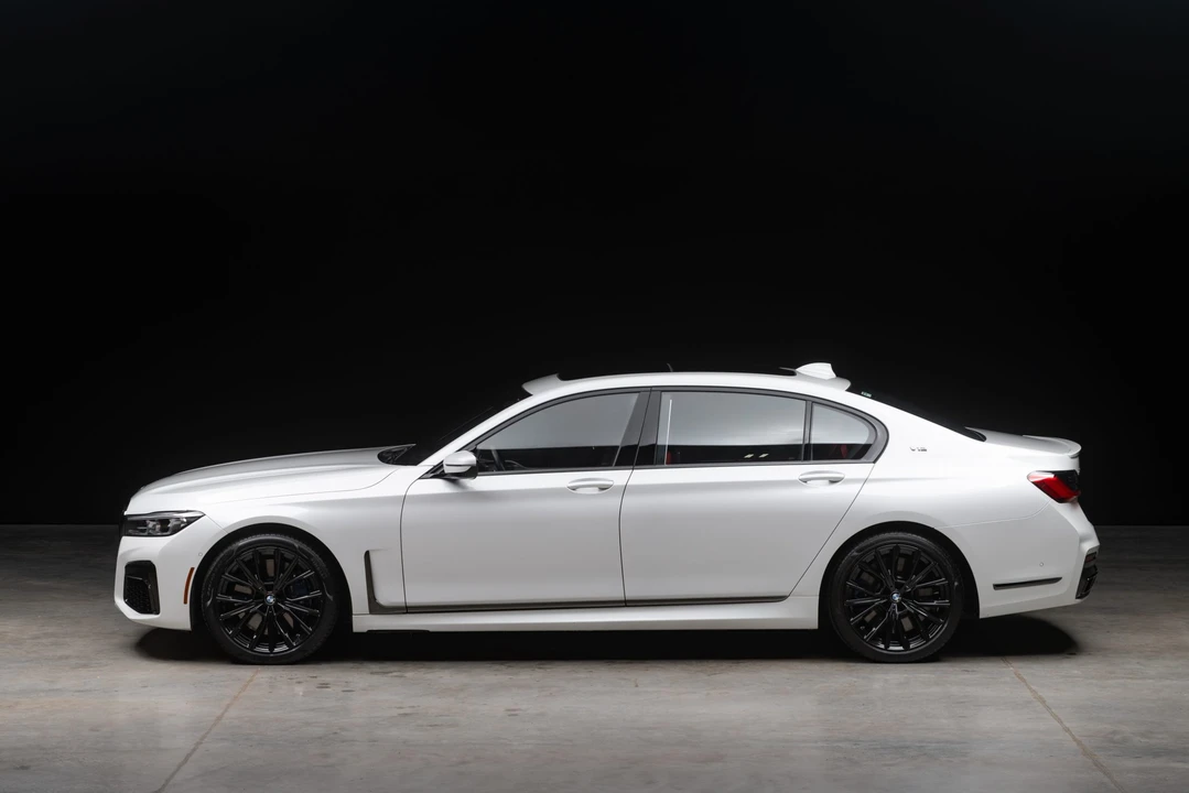 2021 BMW G11/G12 750i & M760i Sedan - Image 25 of 31