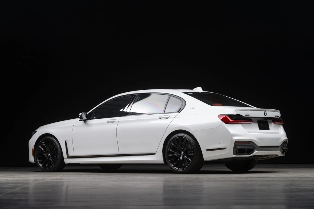 2021 BMW G11/G12 750i & M760i Sedan - Image 22 of 31