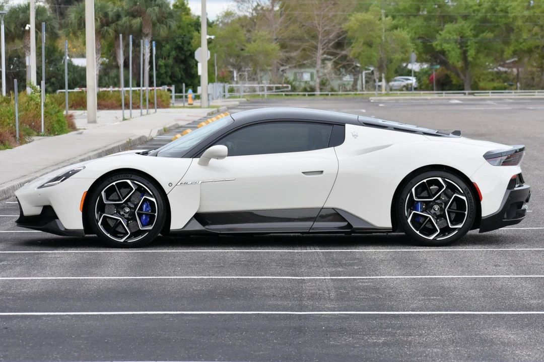 2022 Maserati MC20 - Image 3 of 7