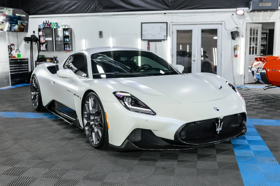 2022 Maserati MC20 - Image 6 of 31