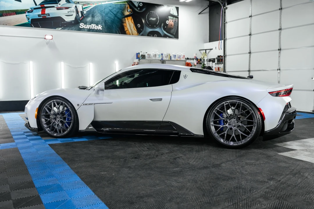 2022 Maserati MC20 - Image 13 of 31