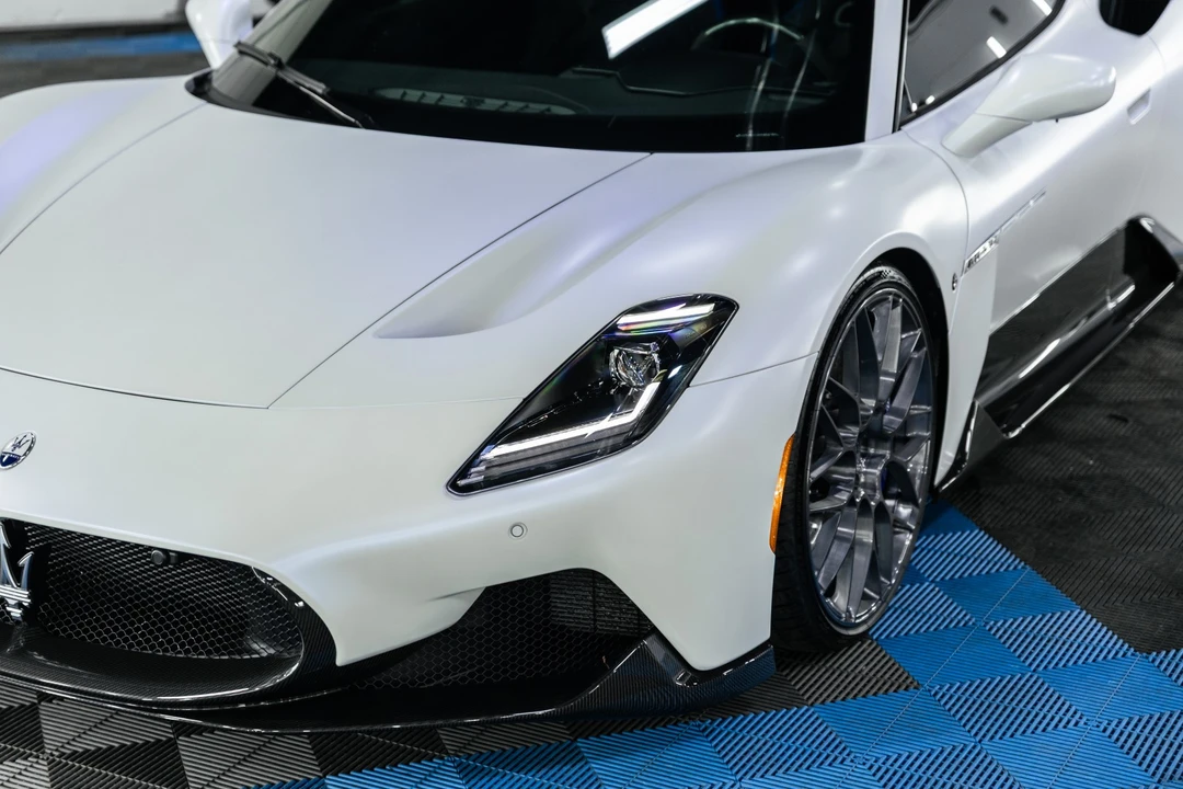 2022 Maserati MC20 - Image 15 of 31