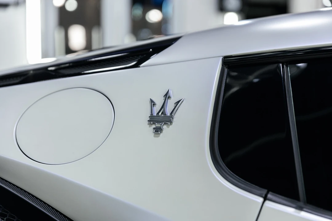 2022 Maserati MC20 - Image 29 of 31