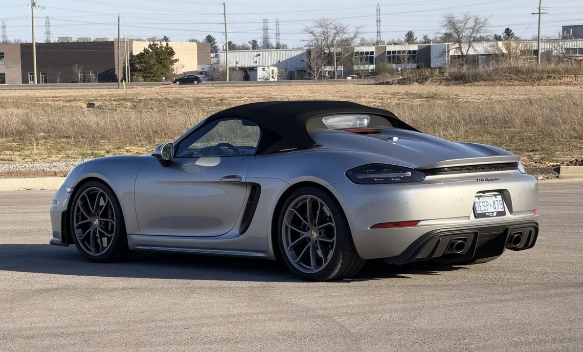 2022 Porsche 718 Boxster Spyder - Image 26 of 31
