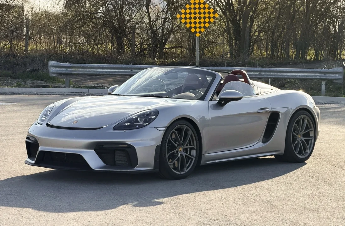 2022 Porsche 718 Boxster Spyder - Image 6 of 31