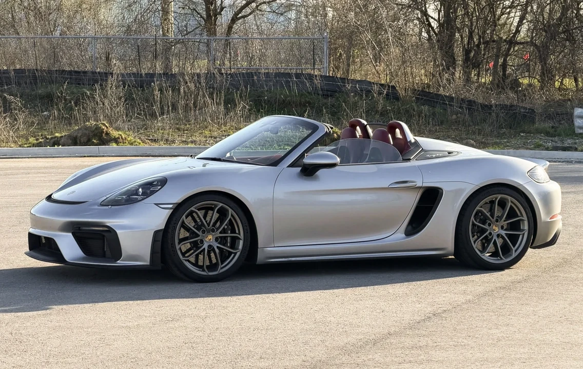 2022 Porsche 718 Boxster Spyder - Image 7 of 31