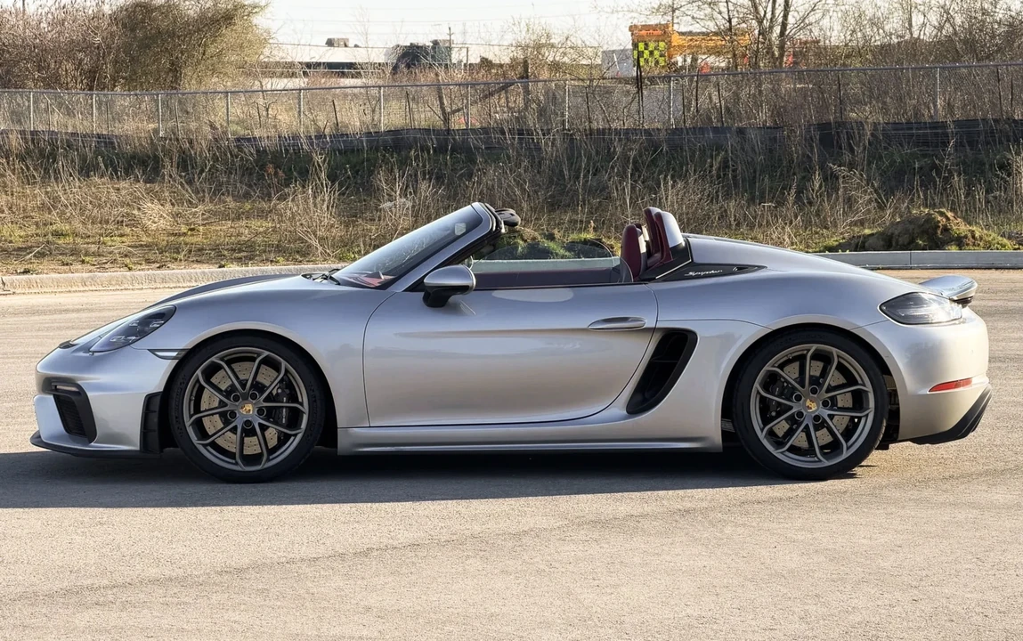 2022 Porsche 718 Boxster Spyder - Image 9 of 31