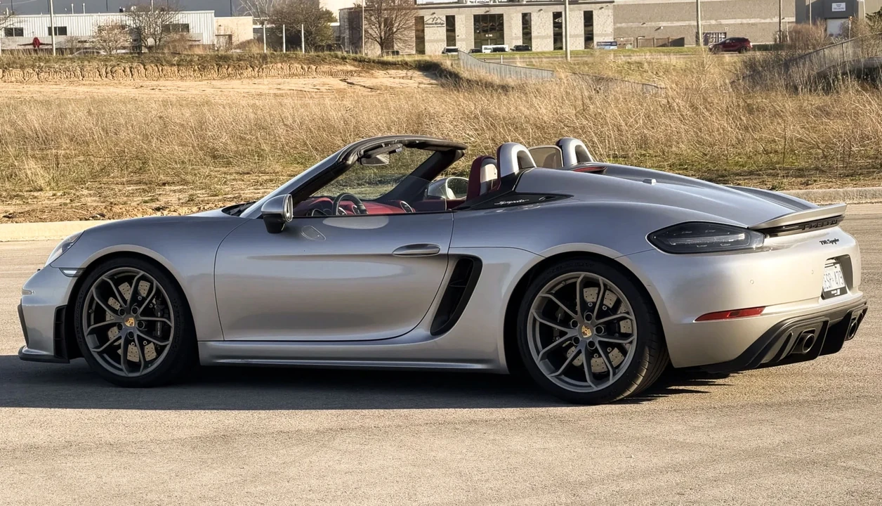 2022 Porsche 718 Boxster Spyder - Image 10 of 31