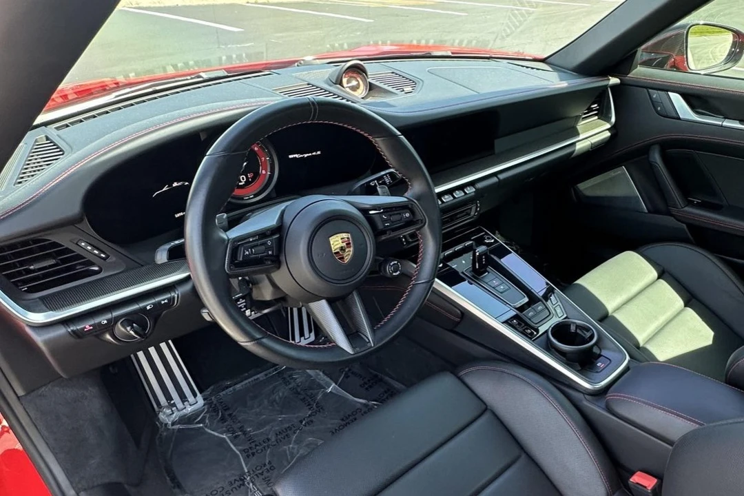 2022 Porsche 992 Targa 4 & 4S - Image 5 of 8