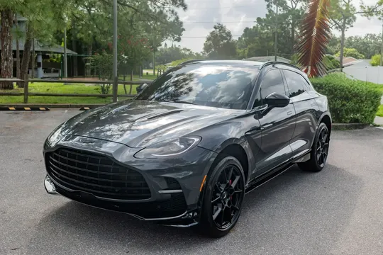 2023 Aston Martin DBX 707