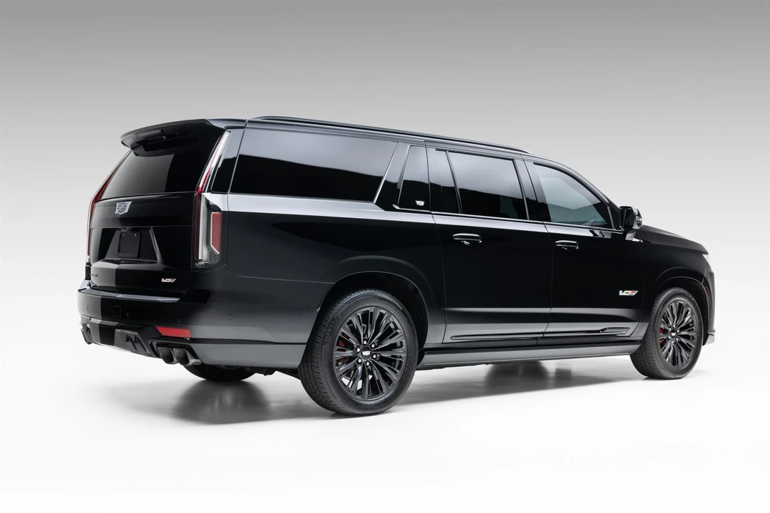 2023 Cadillac Escalade-V 5th Gen - Image 9 of 31