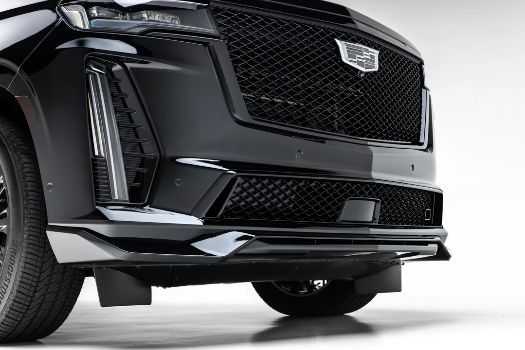 2023 Cadillac Escalade-V 5th Gen - Image 16 of 31