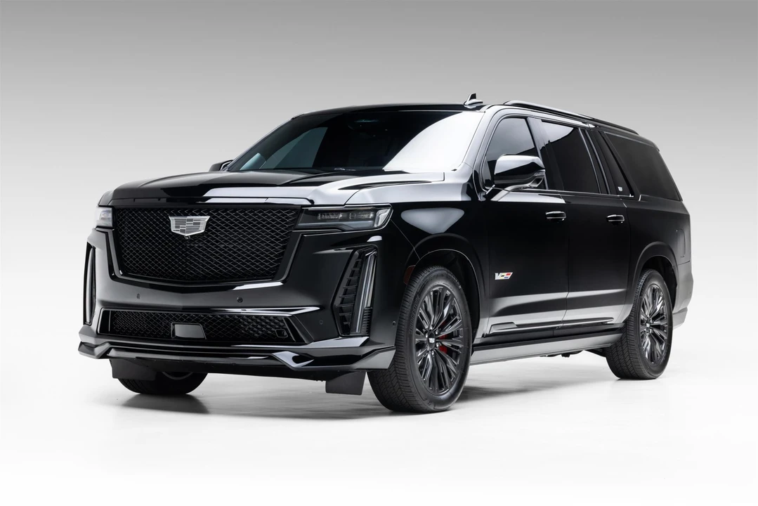 2023 Cadillac Escalade-V 5th Gen - Image 4 of 31