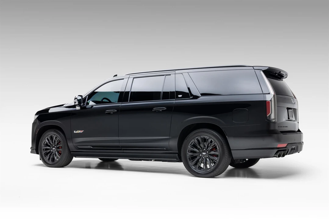 2023 Cadillac Escalade-V 5th Gen - Image 14 of 31