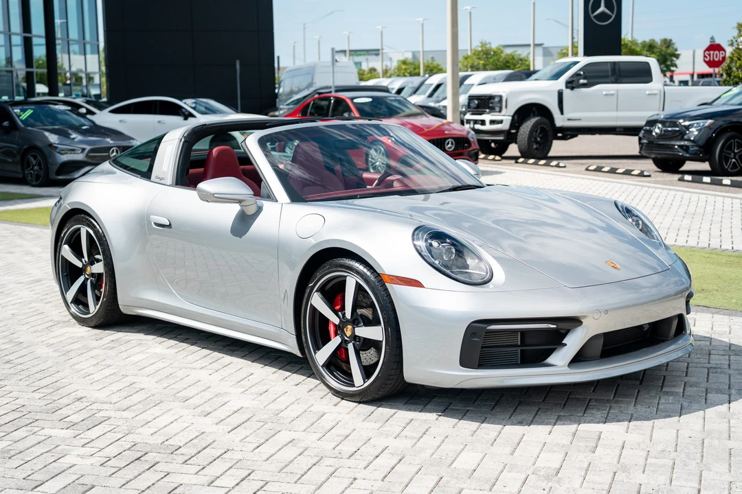 2023 Porsche 992 Targa 4 & 4S - Image 3 of 31