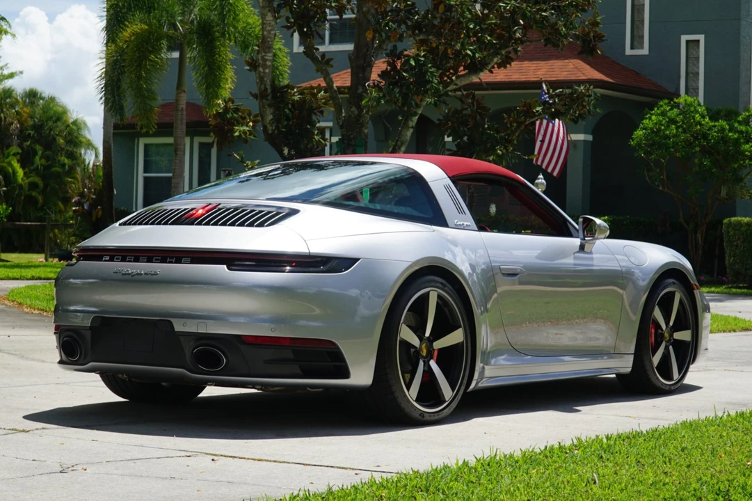 2023 Porsche 992 Targa 4 & 4S - Image 2 of 10