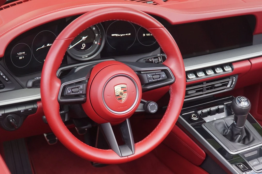 2023 Porsche 992 Targa 4 & 4S - Image 5 of 10