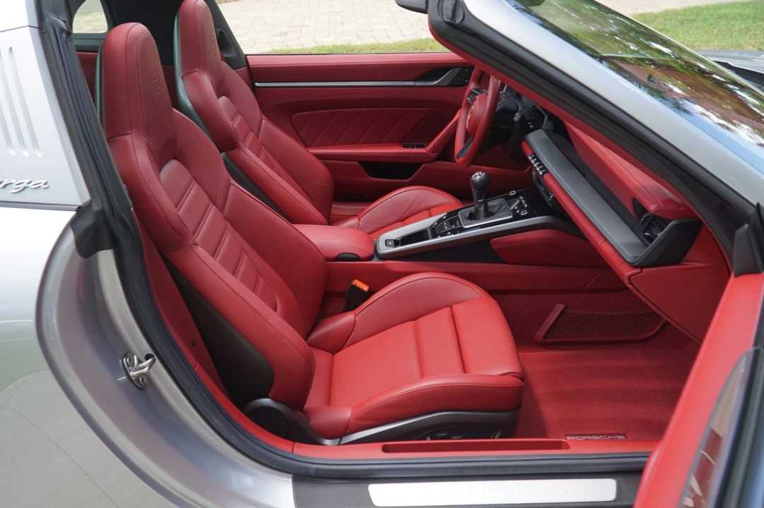 2023 Porsche 992 Targa 4 & 4S - Image 4 of 10