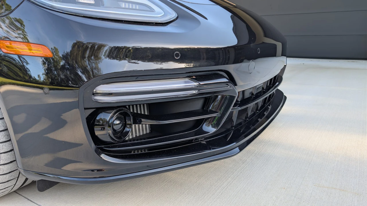 2023 Porsche 971 Panamera Sport Turismo - Image 24 of 31