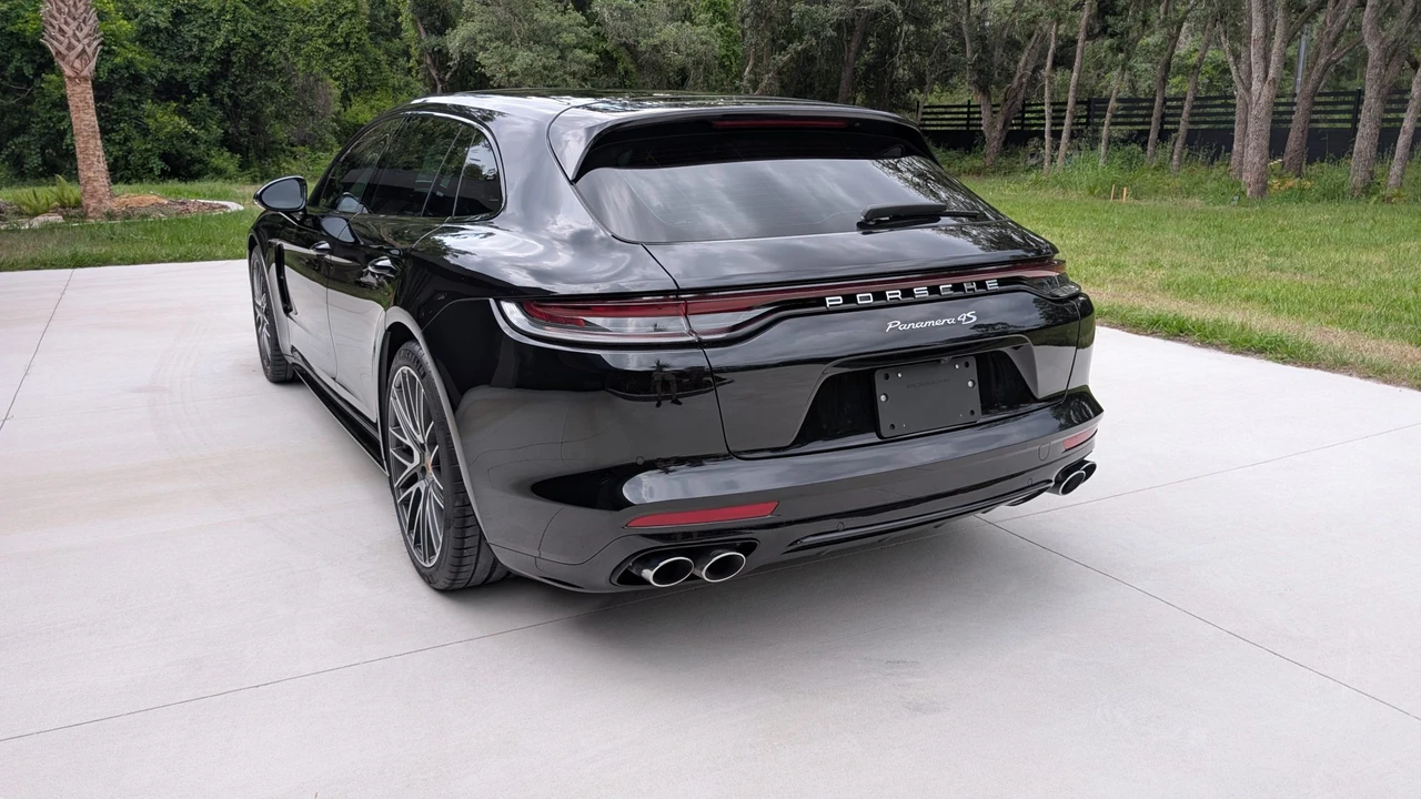 2023 Porsche 971 Panamera Sport Turismo - Image 12 of 31