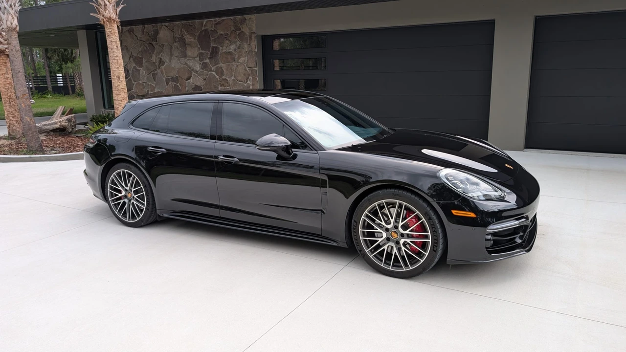 2023 Porsche 971 Panamera Sport Turismo - Image 7 of 31