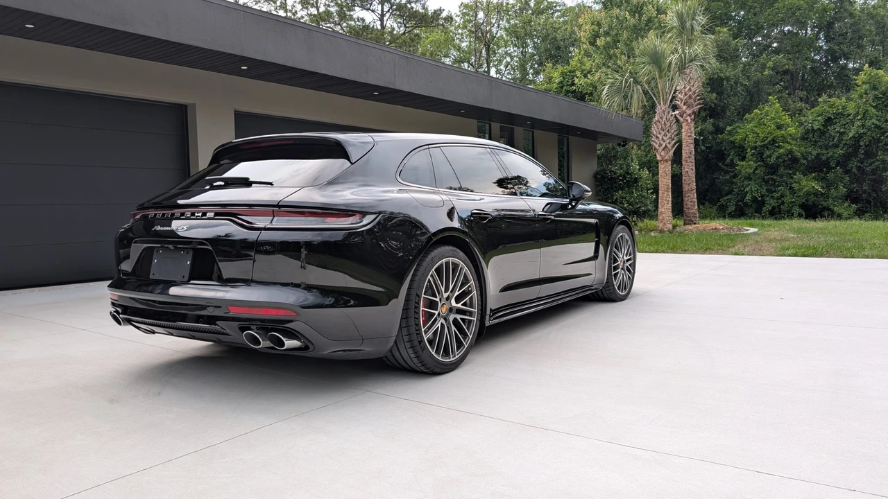 2023 Porsche 971 Panamera Sport Turismo - Image 10 of 31