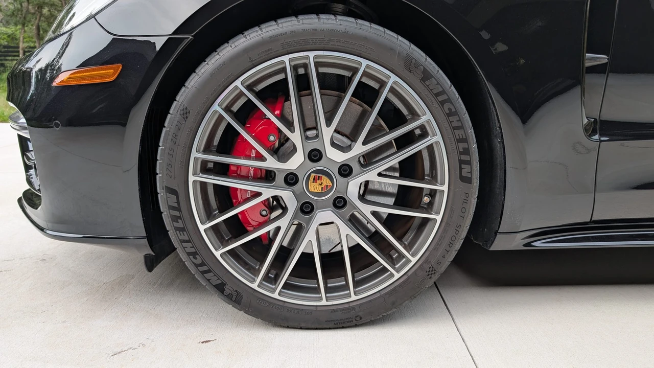 2023 Porsche 971 Panamera Sport Turismo - Image 30 of 31