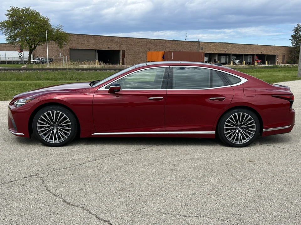 2024 Lexus LS 5th Gen - Image 5 of 31