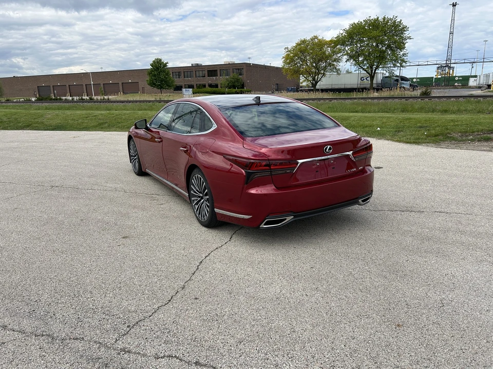 2024 Lexus LS 5th Gen - Image 7 of 31