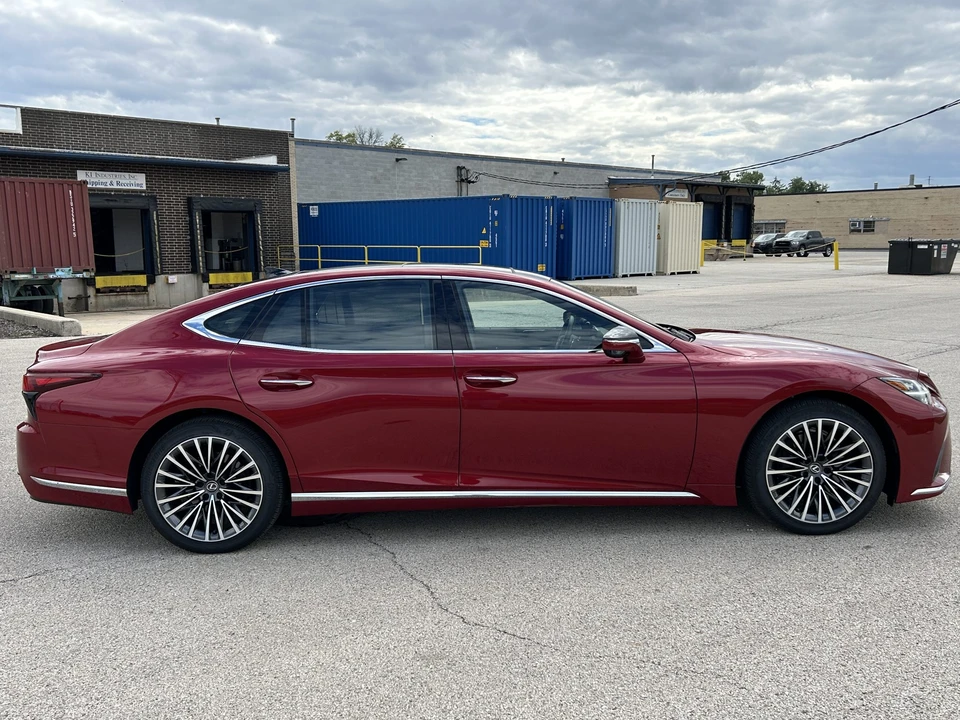 2024 Lexus LS 5th Gen - Image 14 of 31