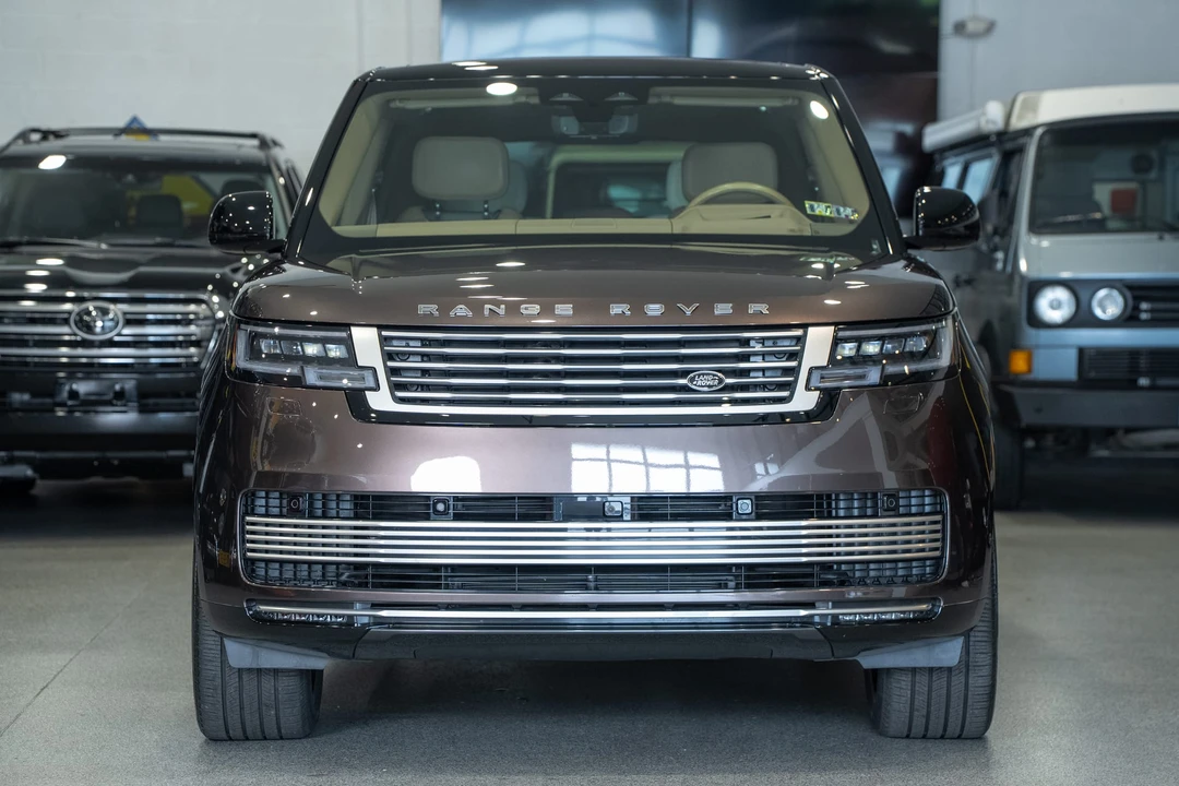 2025 Land Rover Range Rover L460 - Image 21 of 31