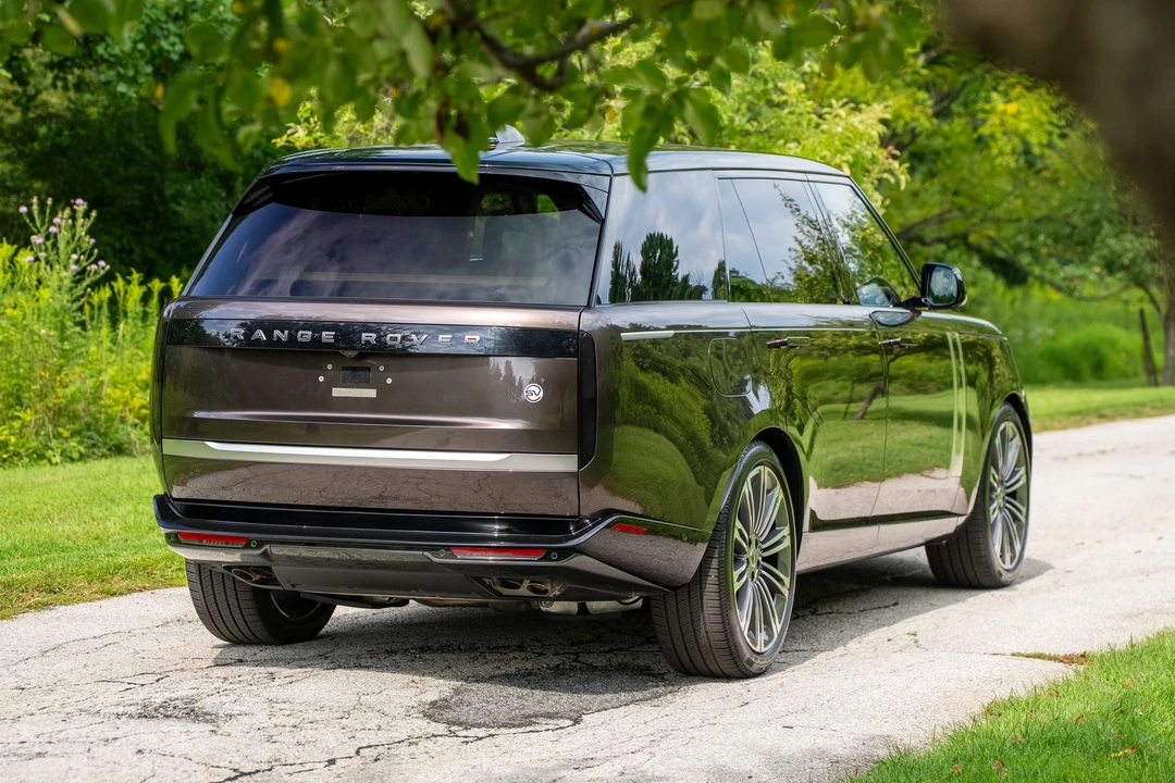 2025 Land Rover Range Rover L460 - Image 13 of 31
