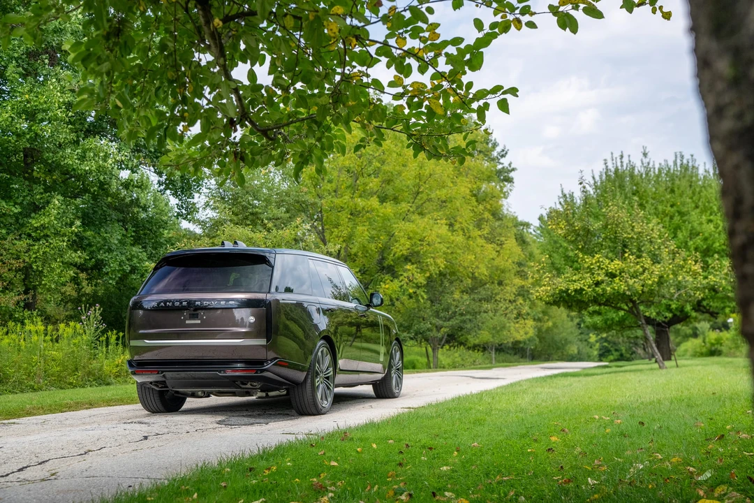 2025 Land Rover Range Rover L460 - Image 7 of 31