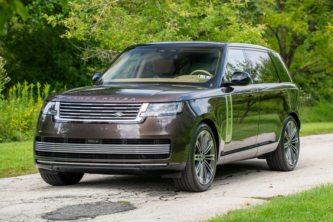 2025 Land Rover Range Rover L460 - Image 10 of 31
