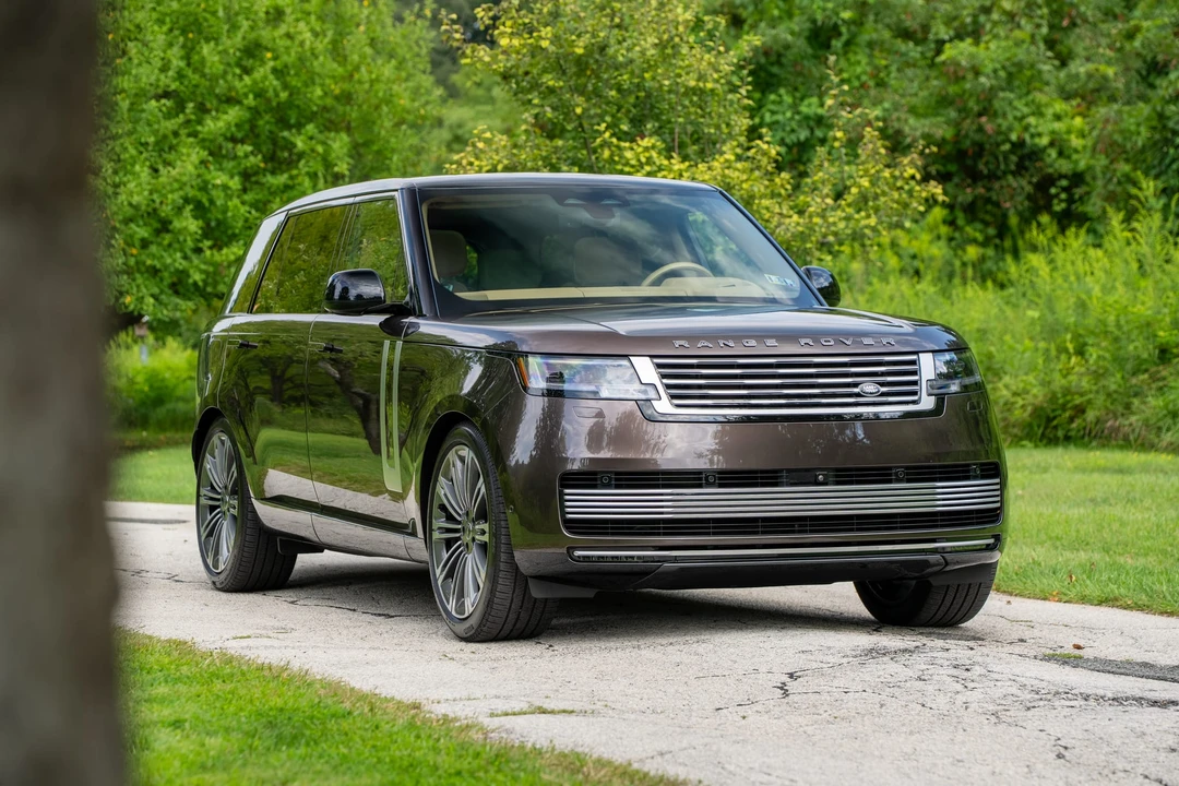 2025 Land Rover Range Rover L460 - Image 8 of 31