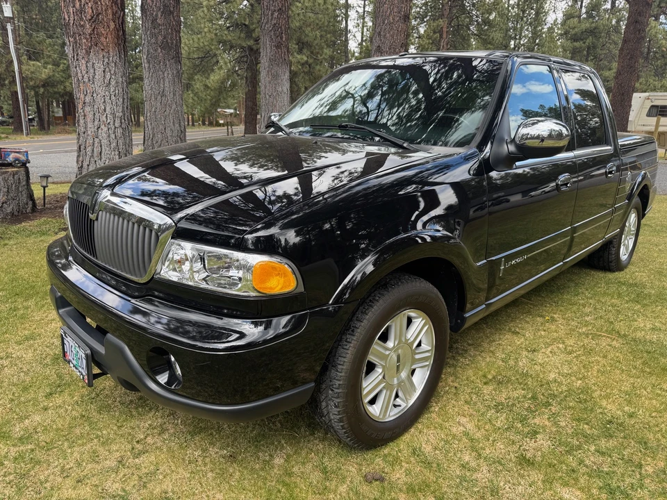 2002 Lincoln Blackwood - Image 2 of 31