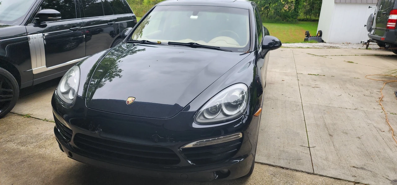 2013 Porsche 958 Cayenne - Image 2 of 12
