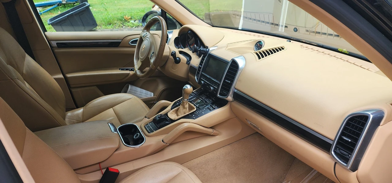 2013 Porsche 958 Cayenne - Image 6 of 12