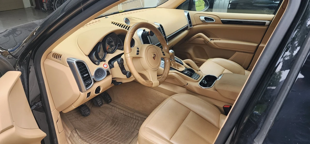 2013 Porsche 958 Cayenne - Image 7 of 12