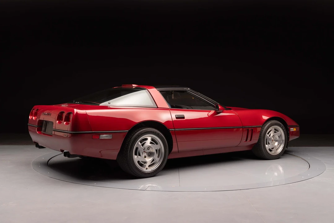 1990 Chevrolet Corvette C4 ZR1 - Image 7 of 31