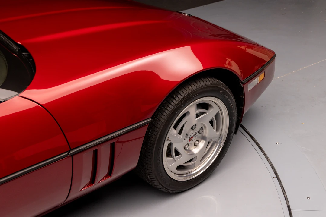 1990 Chevrolet Corvette C4 ZR1 - Image 26 of 31