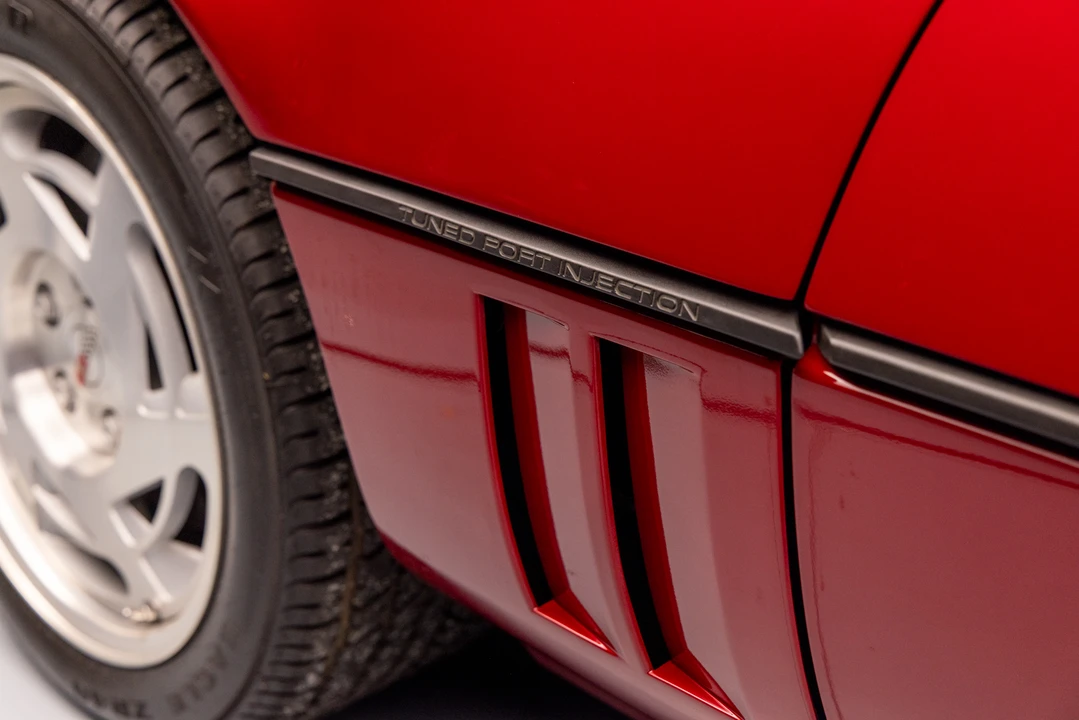 1990 Chevrolet Corvette C4 ZR1 - Image 16 of 31