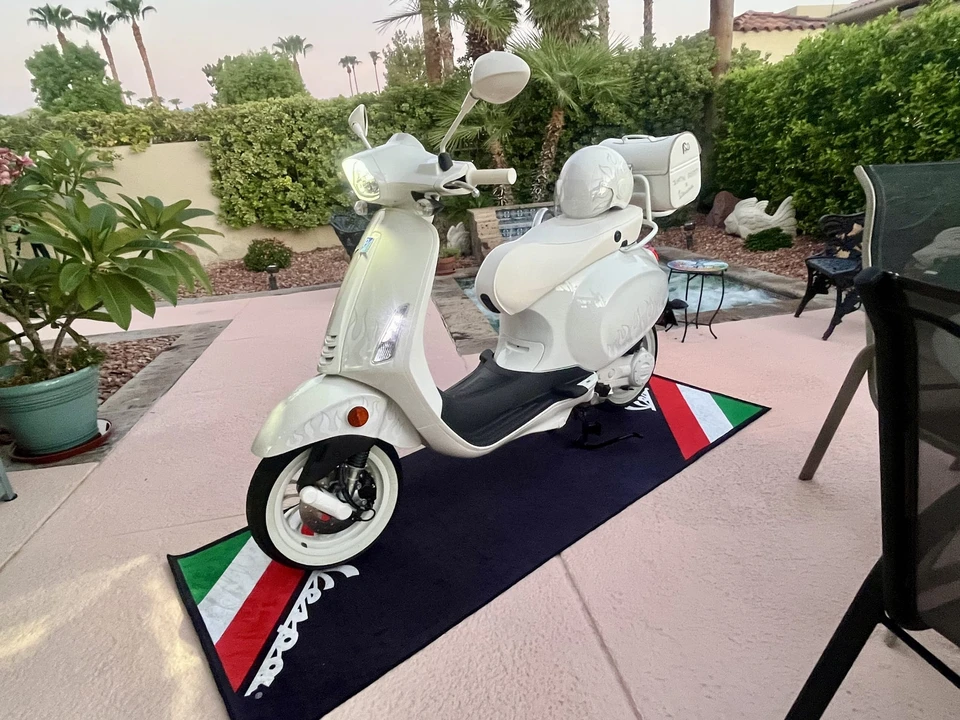 2022 Vespa Sei & PX & ET & LX & GT - Image 9 of 31