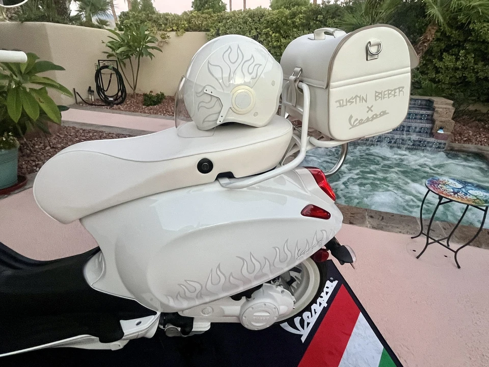 2022 Vespa Sei & PX & ET & LX & GT - Image 19 of 31