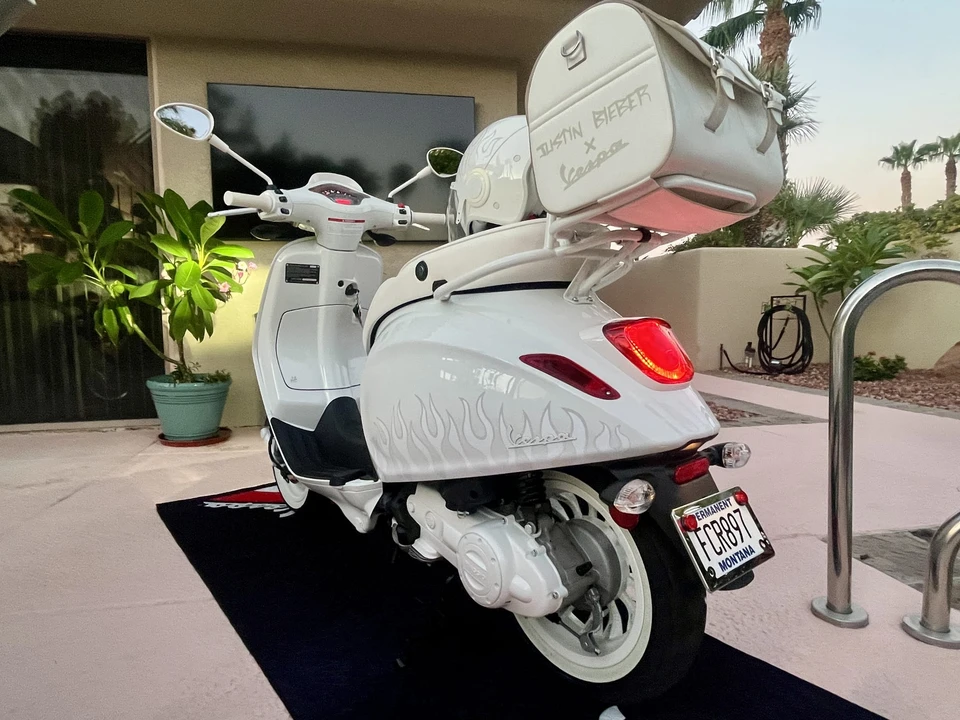 2022 Vespa Sei & PX & ET & LX & GT - Image 10 of 31