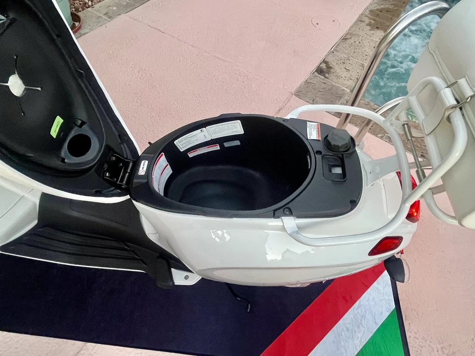 2022 Vespa Sei & PX & ET & LX & GT - Image 29 of 31
