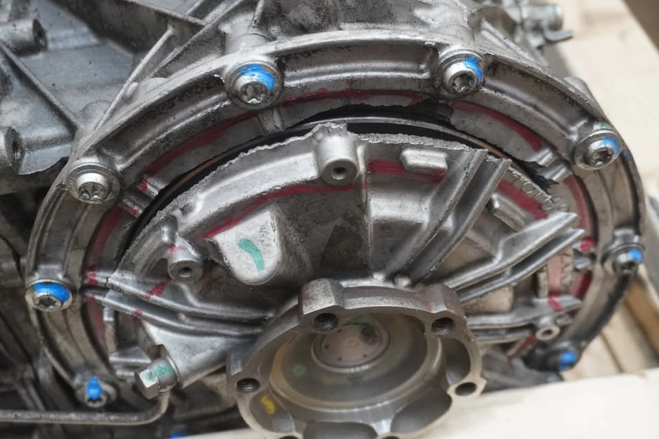 Parts & Memorabilia Gearboxes - Image 6 of 10