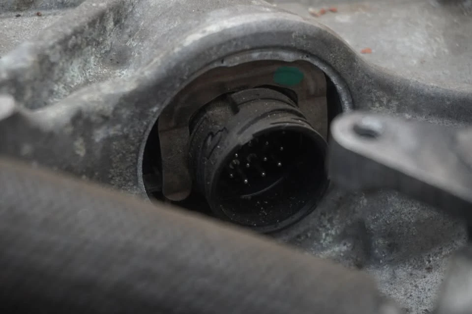 2018 Parts & Memorabilia Gearboxes - Image 9 of 10