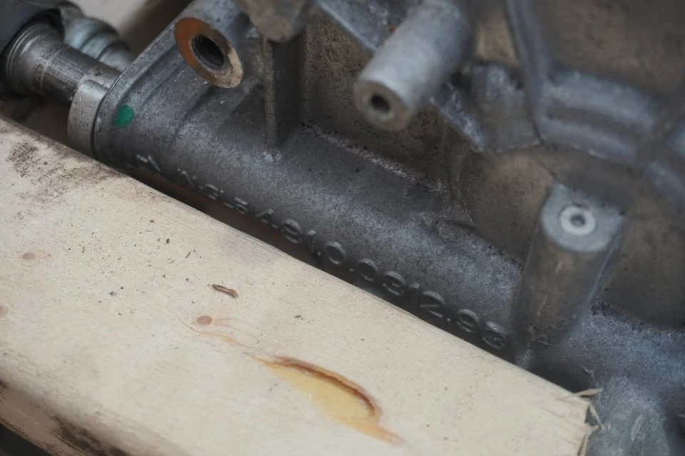 2018 Parts & Memorabilia Gearboxes - Image 7 of 10